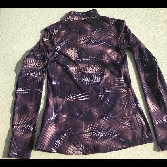 Nike womens’s half zip shirt - Picture 2 of 2